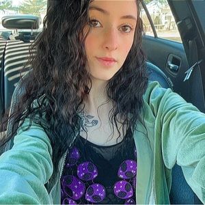 Meet your Posher, Mollie